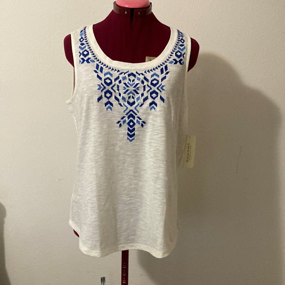 Sonoma Life+Style sleeveless cream tee size L with blue embroidery 60%cotton